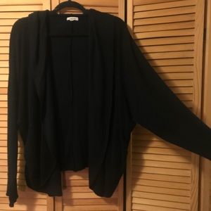 long sleeve, hooded, pocketed cardigan